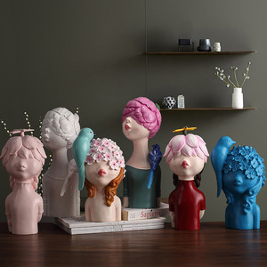 Escultura de Niña de Estilo Nórdico, Figura Decorativa de Resina para Mesa, Adorno Artesanal para Sala de Estar - Product Image 4