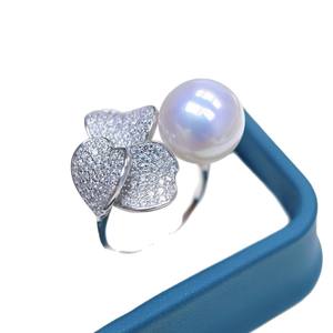 Bague en argent S925 avec perle d'eau douce de 12-13 mm, texture de perle véritable, style trèfle, forme de couronne, incrustation extrêmement résistante et brillante - Product Image 5