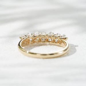 Anello con Diamante Ovale Coltivato in Laboratorio 5*3mm, Fede Eternity in Oro Massiccio 10k, Pronto per la Spedizione - Product Image 4