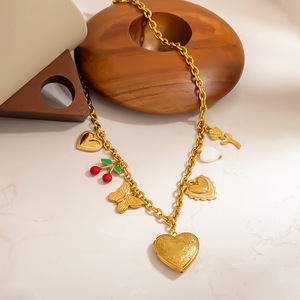 Collar de Acero Inoxidable con Colgante de Corazón, Chapado en Oro de 18K, con Dije de Mariposa en Forma de U, Cadena para Clavícula para Mujer, Joyería de Regalo - Product Image 1