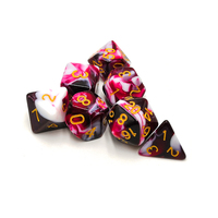 Lot de 7 dés polyédriques DND personnalisés en résine écologique peints à la main pour jeux de rôle sur table (Dungeons & Dragons)