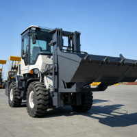 Chariot élévateur tout-terrain diesel 4x4 avec pince à balles, chariot élévateur tout-terrain robuste pour l'agriculture