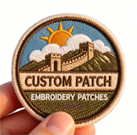 Écussons personnalisés en tissu sergé brodés en 3D en relief, badges logo surélevés personnalisables, thermocollants/coudables pour vêtements, chapeaux et sacs – Vente en gros