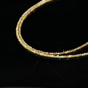 Diamante amarillo con forma de cubo de cuentas Diamante crudo para la fabricación de joyas Hermoso diamante pequeño 15 pulgadas de largo 100% Natural sin cortar 1,5-2mm - Product Image 3