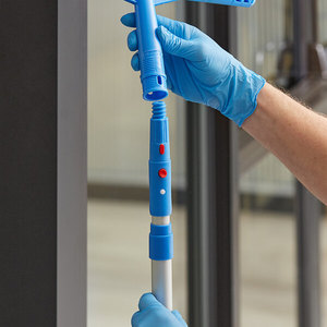 Squeegee télescopique pour fenêtre en aluminium de 3 mètres de long, système de verrouillage double, adaptateur multifonction, compatible avec divers outils - Product Image 4