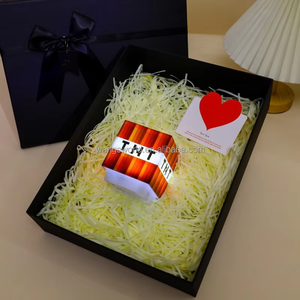 Lampada Notturna LED Moderna con Controllo Touch 3D, Luce Calda, Plug-<span class=keywords><strong>in</strong></span> e Dimmerabile, Forma Cubica - Regalo Fai-da-Te per Bambini e Decorazione Casa - Product Image 6