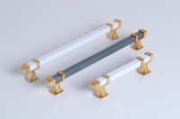Poignée en alliage d'aluminium à rayures verticales, cadre doré, antirouille, pour placard de chambre et salle de bain
