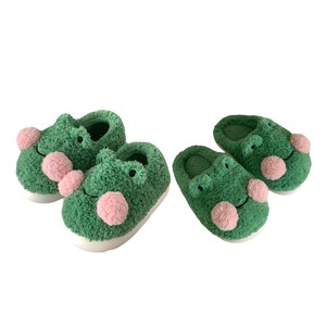Pantuflas de Peluche de Rana Verde Adorables, Pantuflas de Animales de Dibujos Animados Suaves y Tiernas para Niñas, Regalo para Dormitorio, Fiesta o Decoración - Product Image 4