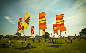 Drapeau personnalisé en gros extérieur grande décoration volante bannière colorée drapeau de l'événement musical du Festival de <span class=keywords><strong>Bali</strong></span> - Product Image 3