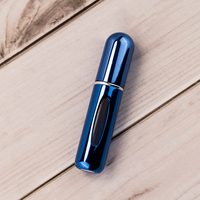 Flacon pulvérisateur de parfum rechargeable OEM 5 ml en verre carré, format voyage miniature, portable, avec pompe rotative, écran