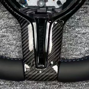 Volant de voiture en cuir personnalisé pour <span class=keywords><strong>BMW</strong></span> F31 F36 F80 F82 F90 E70 <span class=keywords><strong>E80</strong></span> E91 E71 F01 F10 F11 F15 F20 F22 F30 F32 F33 F34 - Product Image 4