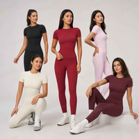 Set Yoga Ukuran Besar Logo Kustom Solid, Cepat Kering, Bernapas, Modis, 2 Potong, Bahan Spandex/Nilon, Pakaian Olahraga Wanita untuk Fitness Gym