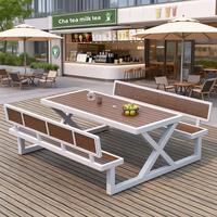 Ensemble table et chaises en plastique imitation bois en forme de X, pliable, mobile, design minimaliste moderne pour cafés commerciaux et cours.