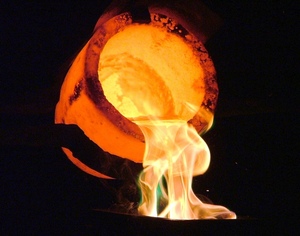 Große Graphit-Tiegel Vc400 30kg 100kg 200kg Ton-Siliziumkarbid-Metallschmelztiegel Preis für Gusseisen-Schmelzen - Product Image 5