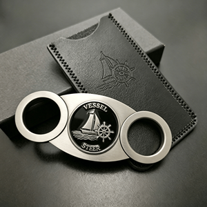 Cortador de Cigarros de Oro Pulido de Estilo Americano Clásico de la Mejor Calidad - Product Image 1