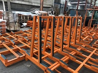 Cadre de chariot de transport en acier industriel personnalisable pour charges lourdes Protection contre la corrosion Étagères de rangement en verre empilables
