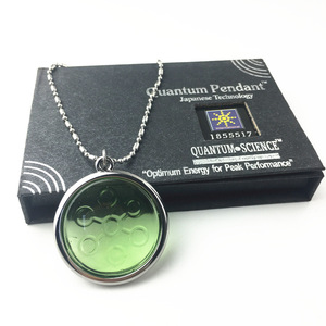 Pendentif énergétique des cinq éléments verts, collier en acier inoxydable, forme ronde, unisexe - Product Image 1
