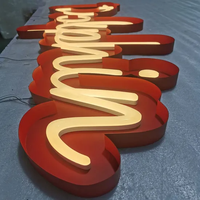 Enseigne lumineuse LED personnalisée en néon pour la décoration de bâtiments, lettres géantes lumineuses avec étanchéité IP65 et contrôle par application Wi-Fi