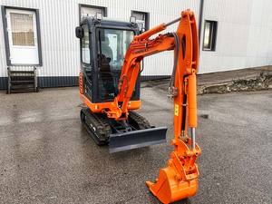 Lamping Small <span class=keywords><strong>2</strong></span>.<span class=keywords><strong>5T</strong></span>/0.08m3 Rupsgraafmachine Cdm6025/Lg60205 Met Cabine En Rubberen Rupsband - Product Image 2