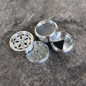 Venta caliente 47MM Sharp <span class=keywords><strong>de</strong></span> los dientes <span class=keywords><strong>de</strong></span> Metal <span class=keywords><strong>de</strong></span> acero inoxidable fumando hierba <span class=keywords><strong>de</strong></span> <span class=keywords><strong>tabaco</strong></span> <span class=keywords><strong>de</strong></span> accesorios para fumar - Product Image 5