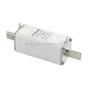 Galaxy YRPV-250 250A 1500 Volt <span class=keywords><strong>DC</strong></span> điện áp cao cầu chì liên kết với bìa trong suốt và mất điện năng lượng mặt trời cao PV cầu chì liên kết - Product Image 1