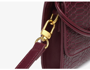 IStapromo Gifts Sac de soirée de luxe tissé à la main, Pochette de soirée, Sacs à main tendance pour femmes en similicuir serpent, Sac à bandoulière en cuir PU - Product Image 5