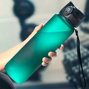 새로운 휴대용 1000ml BPA 무료 플라스틱 스포츠 물 셰이커 병 Drinkware 야외 투어 체육관