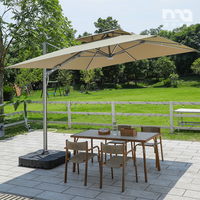 Meubles de jardin modernes résistants aux intempéries, table à manger, cadre en alliage d'aluminium, plateau en verre trempé, durable pour hôtel