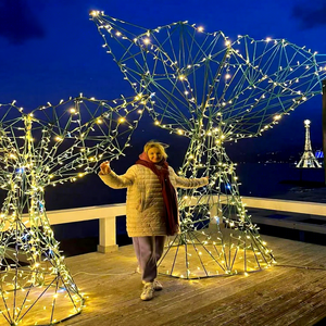 Éclairage décoratif extérieur personnalisé à motif d'arbre LED pour les projets de paysagisme de parcs à thème et de places publiques - Product Image 1