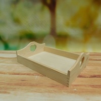 Herzförmiges Holz-Serviertablett mit Griffen für Frühstück, Wohnzimmer, Badezimmer, Schmuck oder Taschen
