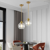Lustre en verre moderne et élégant pour salons, couloirs, chambres et salles à manger