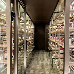 Cave à vin et <span class=keywords><strong>spiritueux</strong></span> sur mesure haut de gamme, armoire de présentation et de stockage en bois et métal, avec système de refroidissement, pour usage commercial de luxe - Product Image 2