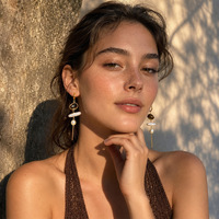 Anting-anting panjang dengan rumbai, berlapis emas 18K PVD dari stainless steel, tahan air, perhiasan wanita, hadiah, anti-korosi, akrilik