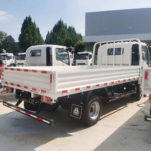 Camioneta Ligera Automática con Volante a la Derecha/Izquierda 4x2 Howo Mini Van Camión de Carga - Product Image 1
