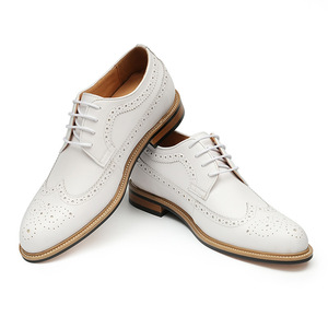 Zapatos de vestir de cuero genuino blanco de alta calidad para hombre, con plataforma grabada, ideales para bodas y oficina. - Product Image 4