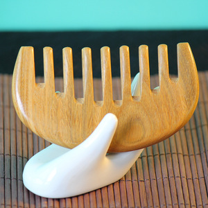 Peine de madera de sándalo para masaje del cuero cabelludo, cepillo de pelo de dientes grandes de 10-15 cm para la población en general - Product Image 3