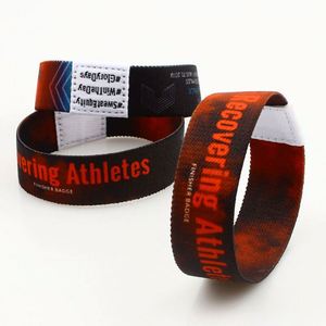 Pulseras Elásticas Tejidas de Tela Multicolor con Logotipo Personalizado y Arte Folclórico en Relieve para Regalos Promocionales y Uso en Fiestas/Festivales - Product Image 5