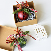 Clochette de Noël rustique en métal brodée à la main avec motif de bois de renne, à suspendre à l'arbre, décoration de Noël