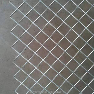 Panneau de clôture en treillis <span class=keywords><strong>m</strong></span>étallique galvanisé après soudage, treillis <span class=keywords><strong>m</strong></span>étallique robuste GAW antirouille pour la protection agricole - Product Image 4