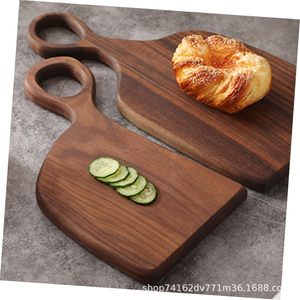 Planche à découper en bois de noyer avec poignée, plateau de service pour steak en bois massif, forme irrégulière, pour les fêtes - Product Image 1