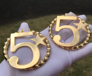 Pendientes de Aro Trenzados de Acero Inoxidable Chapados en Oro de 18K con Personajes de Dibujos Animados Personalizados para Mujer, Modernos para Fiestas, Disponibles para Dropshipping - Product Image 6