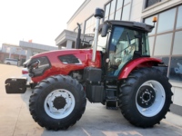 Tracteur agricole 1604, 160 CV, 4 roues motrices, cabine fermée, matériel agricole