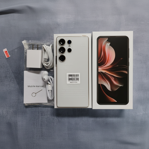 Clavier, piano, téléphone, 16 vidéos - Product Image 1