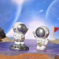 Vente en gros astronaute astronaute décoration intérieure créative petit ornement en résine ornement de paysage miniature