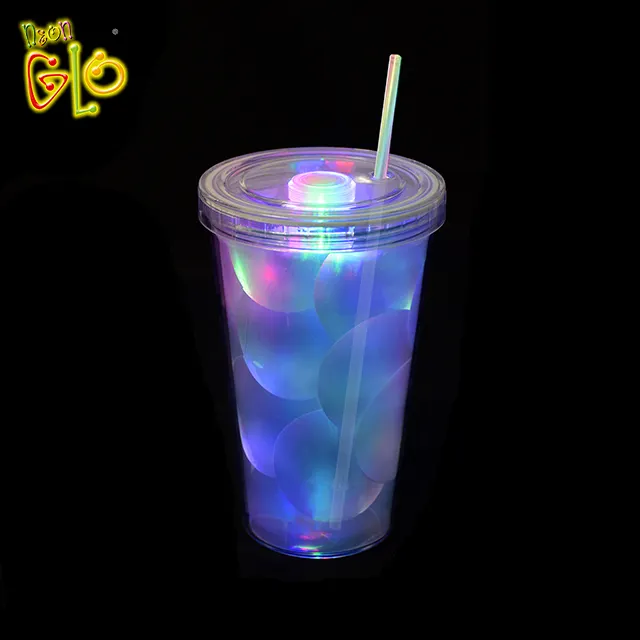 Özelleştirilmiş renkli LED yanıp sönen Bar plastik Shining Light Up kupası ile Led