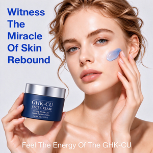 Crème pour le visage OEM GHK Cu Tripeptide de cuivre 1, hyaluronate de sodium, anti-rides, raffermissante, hydratante - Product Image 3
