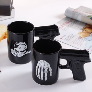 <span class=keywords><strong>Mug</strong></span> à café unique en céramique 3D noir avec poignée pistolet, 500 ml, en grès écologique, changeant de couleur, cadeau idéal pour le bureau - Product Image 2