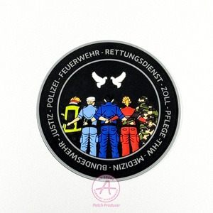 Patch in PVC personalizzato 2D Logo aziendale 3D tessera tessera del marchio Logo Polizei feron gancio e anello di supporto - Product Image 1