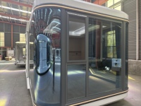 Maison Capsule en Acier Préfabriquée de Luxe à Vendre : Design Moderne, Mobile, 1 ou 2 Chambres, Idéale pour Complexes Touristiques