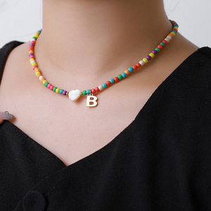 Collares iniciales estéticos Collar gargantilla con cuentas de corazón de amor colorido Collar de letras Y2K de acero inoxidable para <span class=keywords><strong>mi</strong></span> hija - Product Image 4